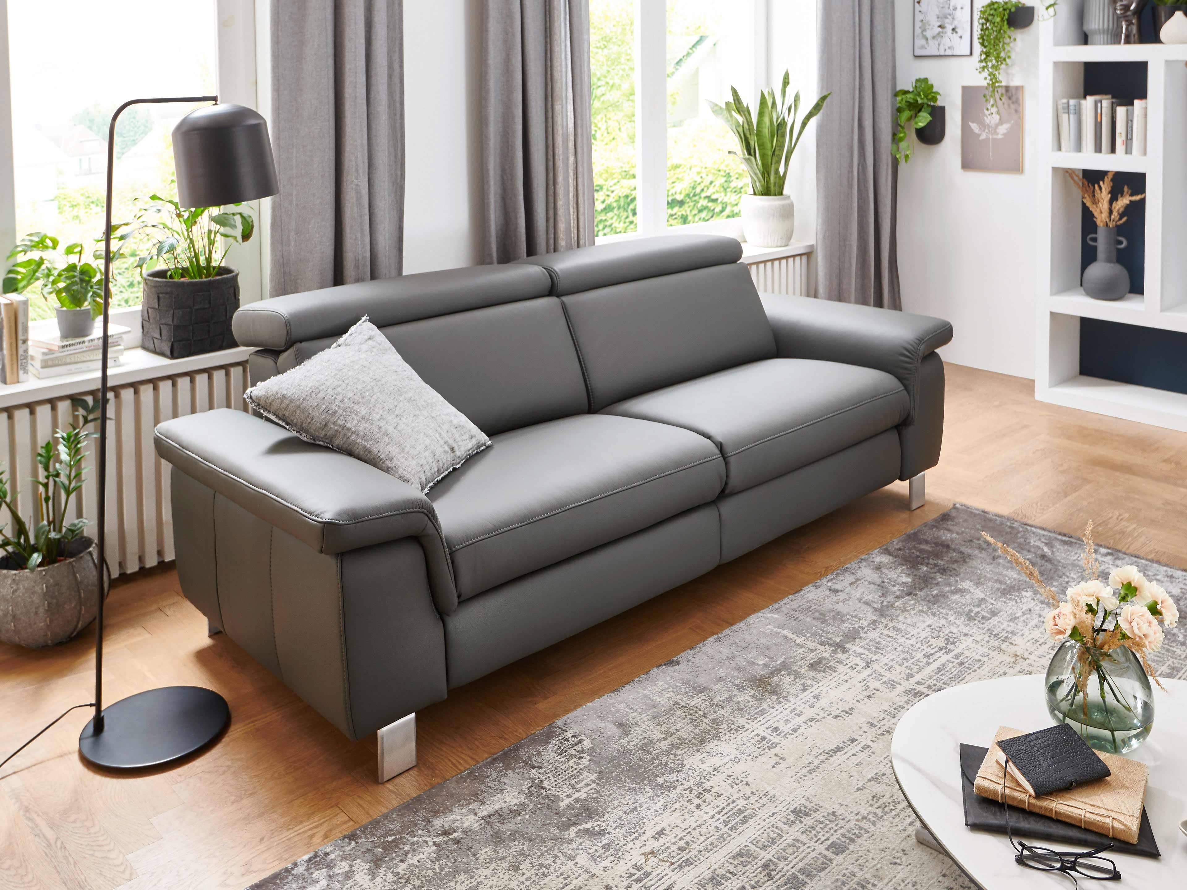 3-Sitzer-Sofa Kabs Polsterwelt aus grauem Leder mit verstellbaren Kopfstützen und Metallfüßen