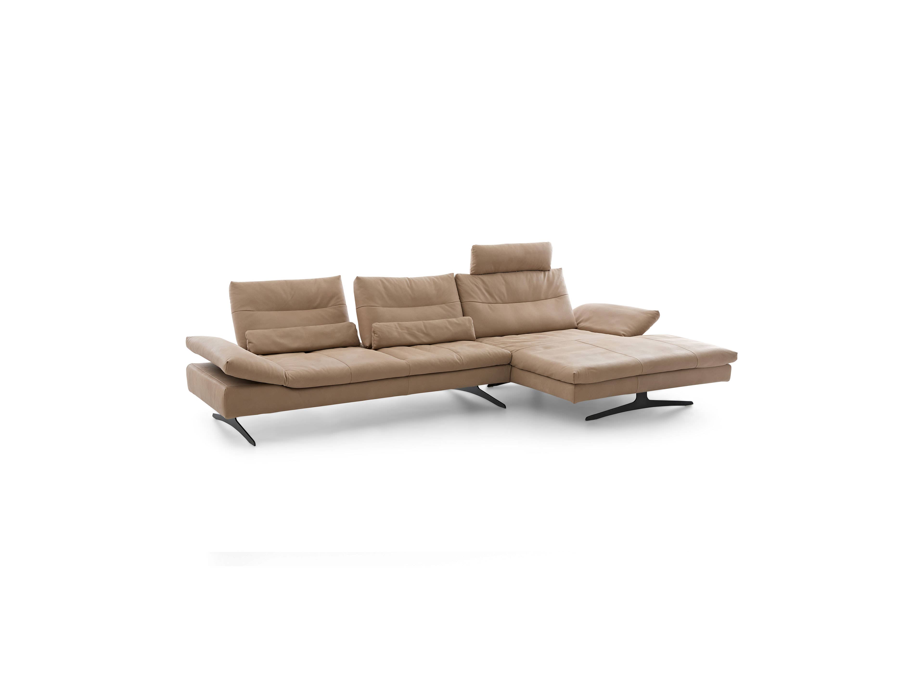 Ecksofa Milano aus beigefarbenem Leder mit verstellbaren Kopfstützen und schwarzem Metallfuß