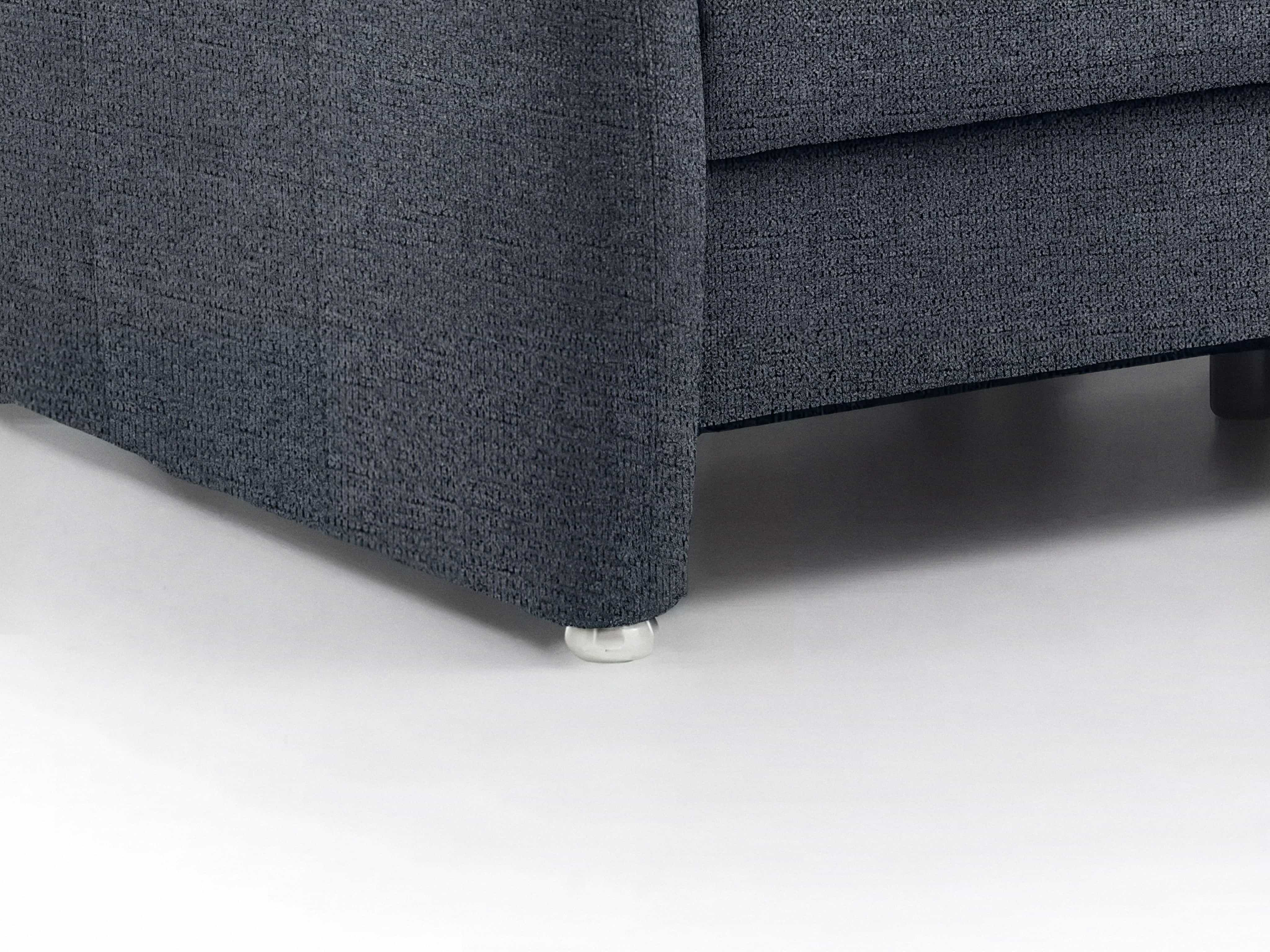 Boxspringbett Kabs, grau melierter Stoffbezug, gerade Linienführung, kleines rundes Bettfußdetail