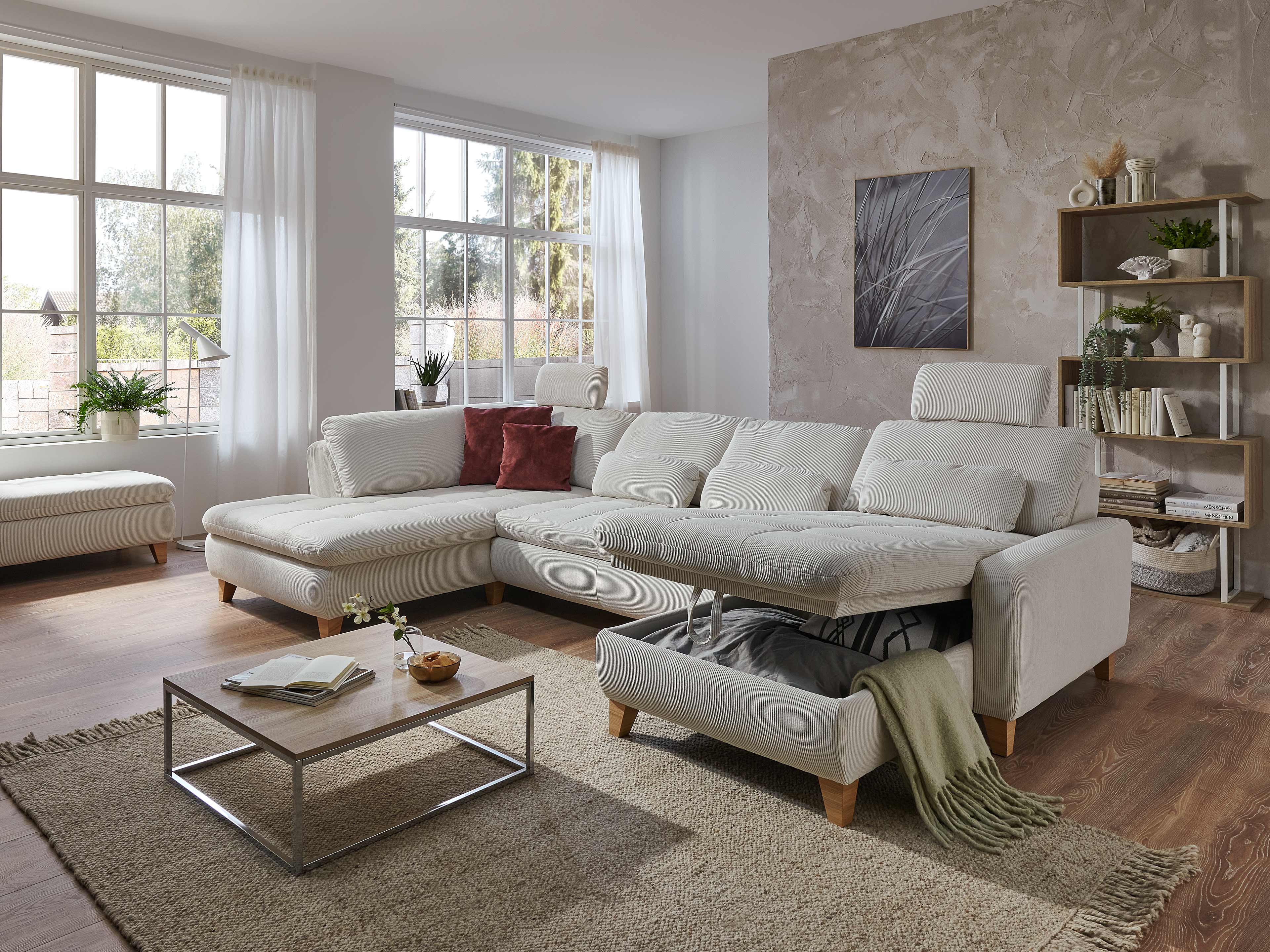 Ecksofa Kabs Polsterwelt mit cremefarbenem Cordbezug, Holzfüßen, Armlehnen und ausziehbarer Schlaffunktion