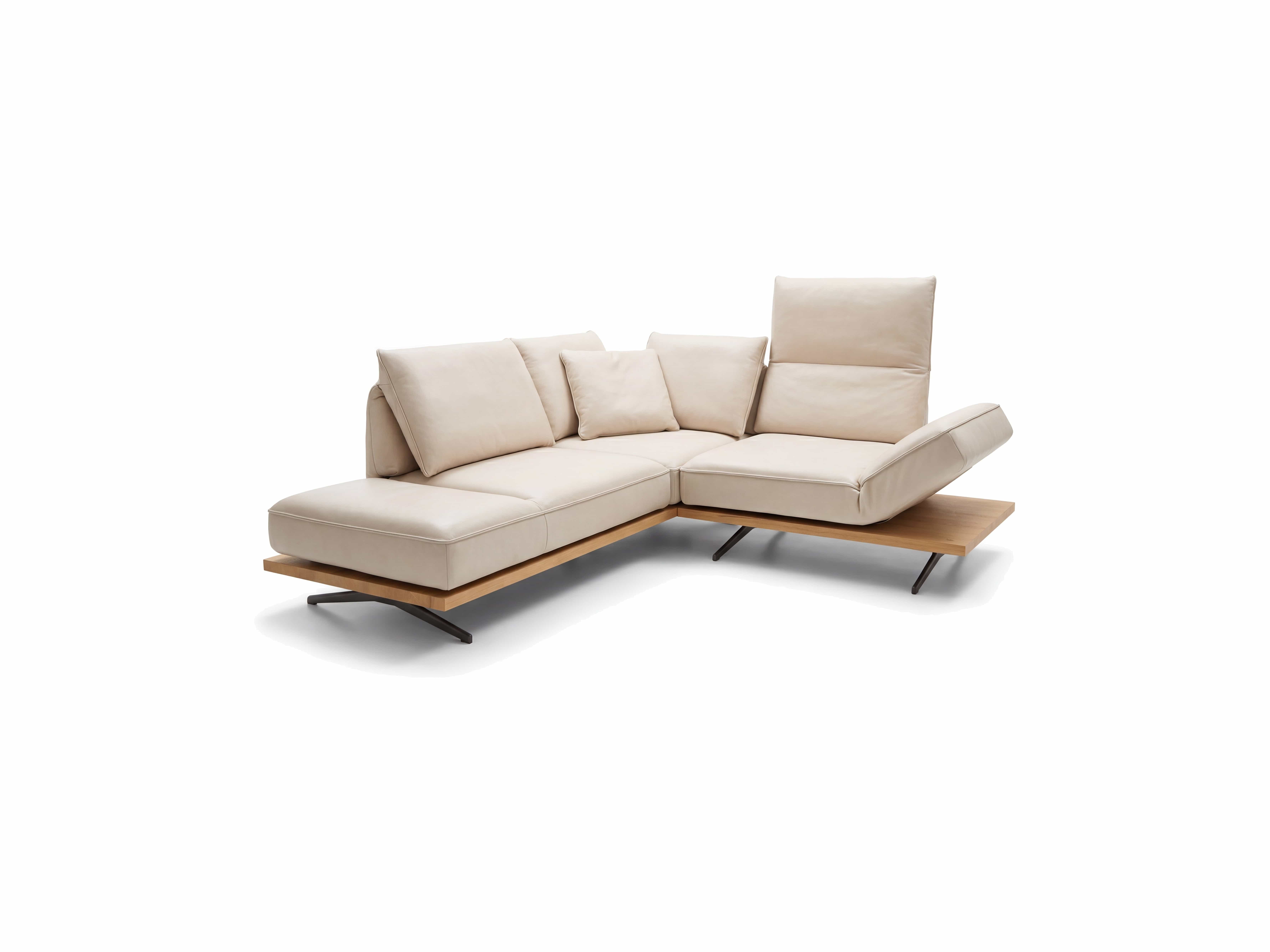 Ecksofa Kabs mit beigem Lederbezug, Holzuntergestell, verstellbarer Rückenlehne und Metallfüßen