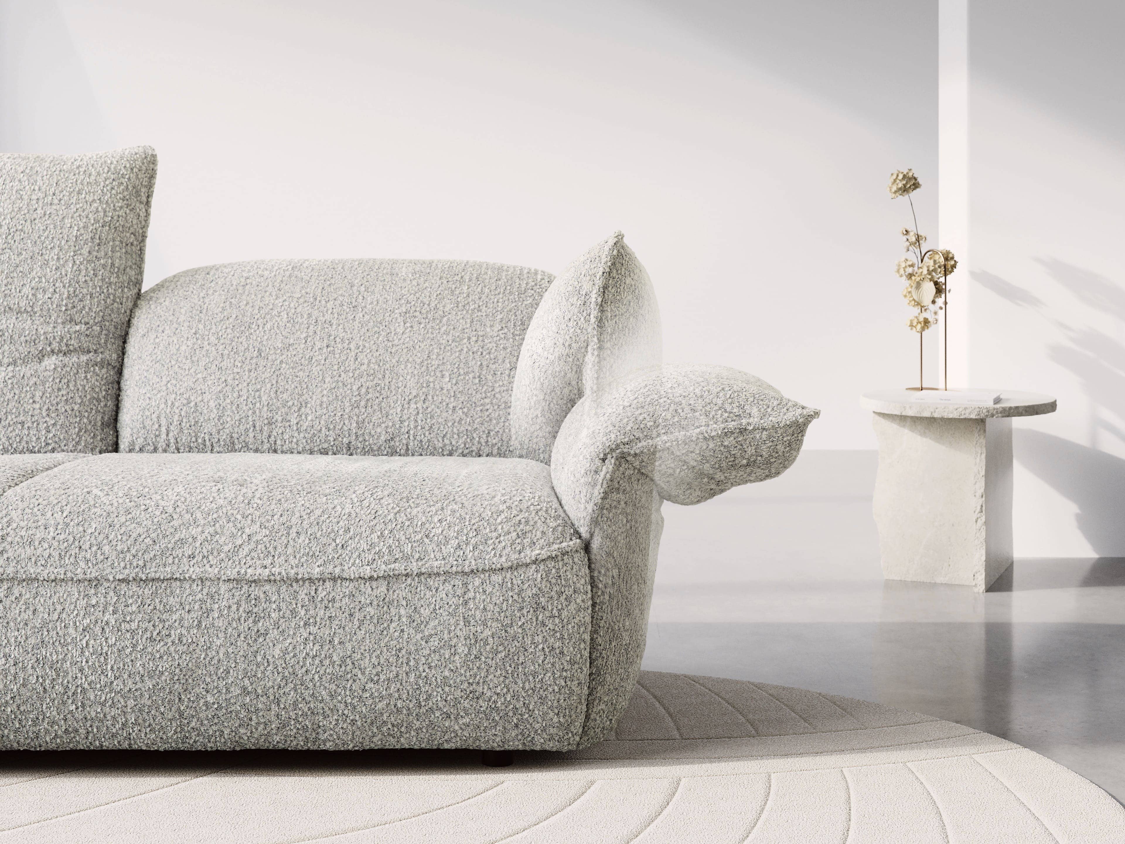 Ecksofa Kabs Polsterwelt mit hellgrauem Bouclé-Stoffbezug, gepolsterte Armlehne, moderne Form