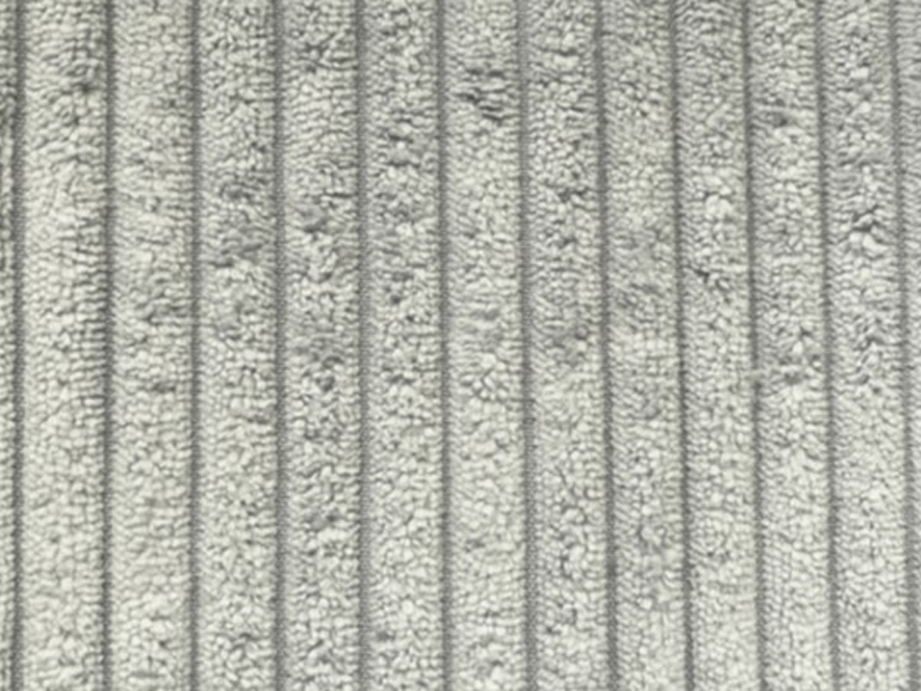 Hellgrauer Cordstoff mit markanter, senkrechter Rippenstruktur und weicher, textiler Oberfläche