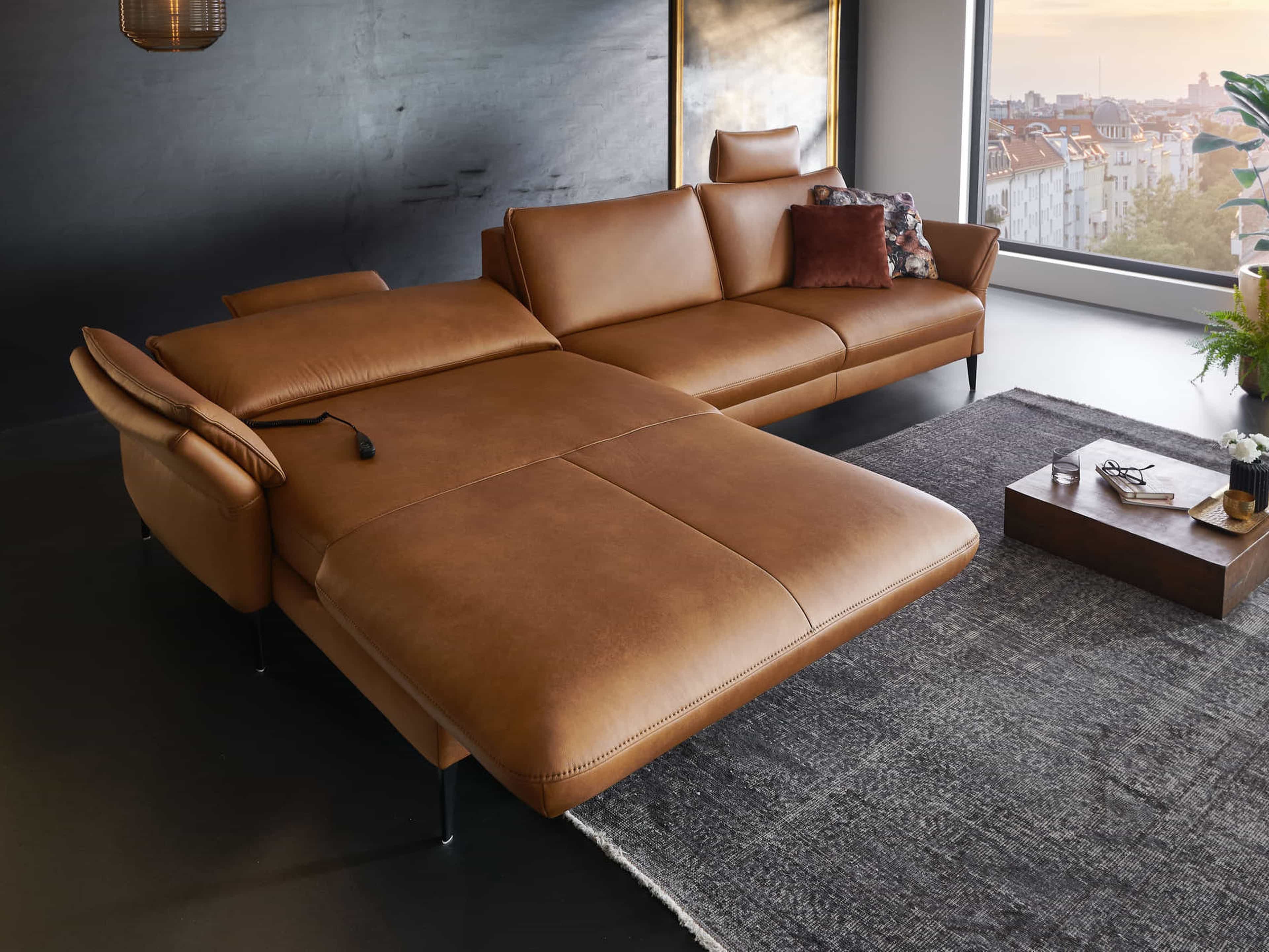 Ecksofa Cosy Relax aus braunem Leder mit verstellbarem Rücken und Armlehnen, schwarzes Metallgestell