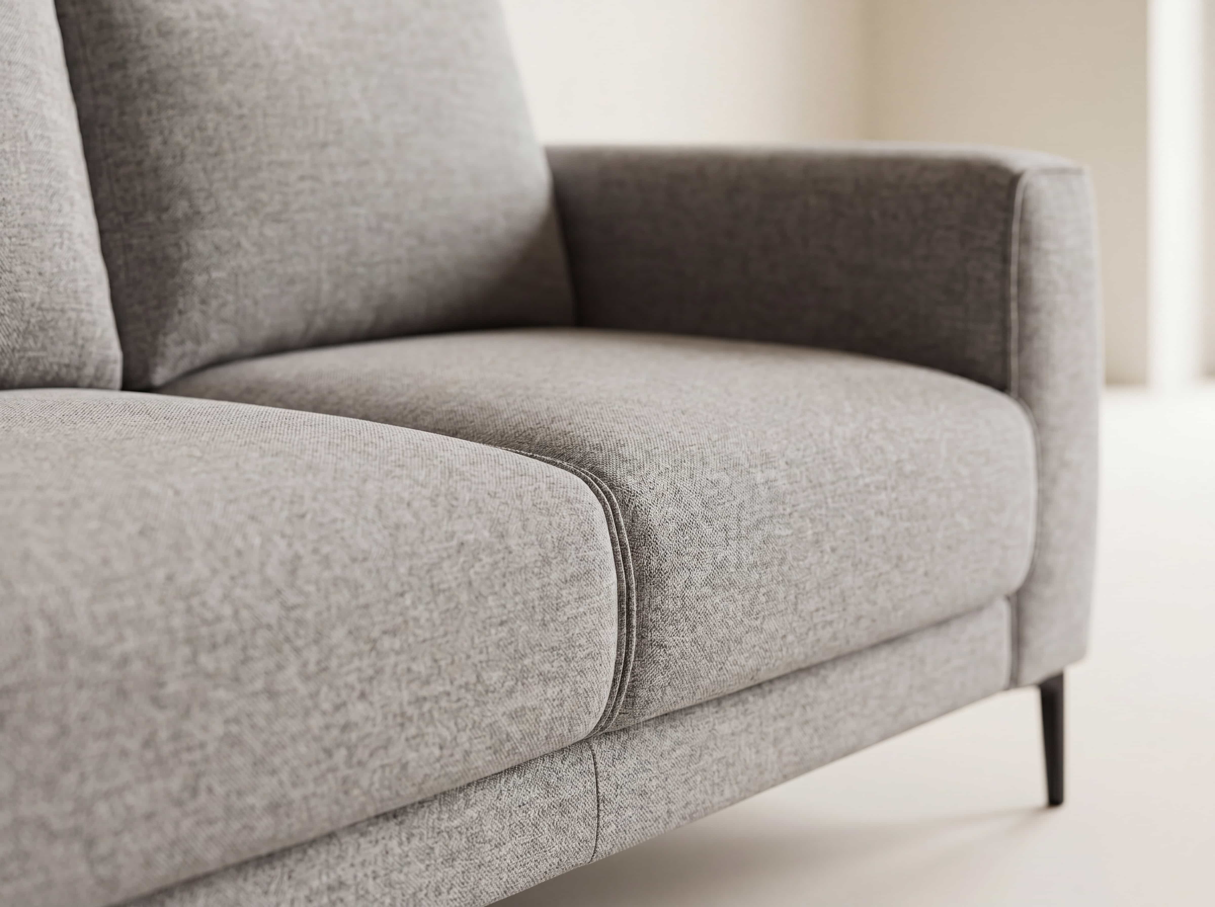 2-Sitzer Sofa Lennox mit grauem Stoffbezug, gepolsterten Sitzflächen und schmalen Armlehnen