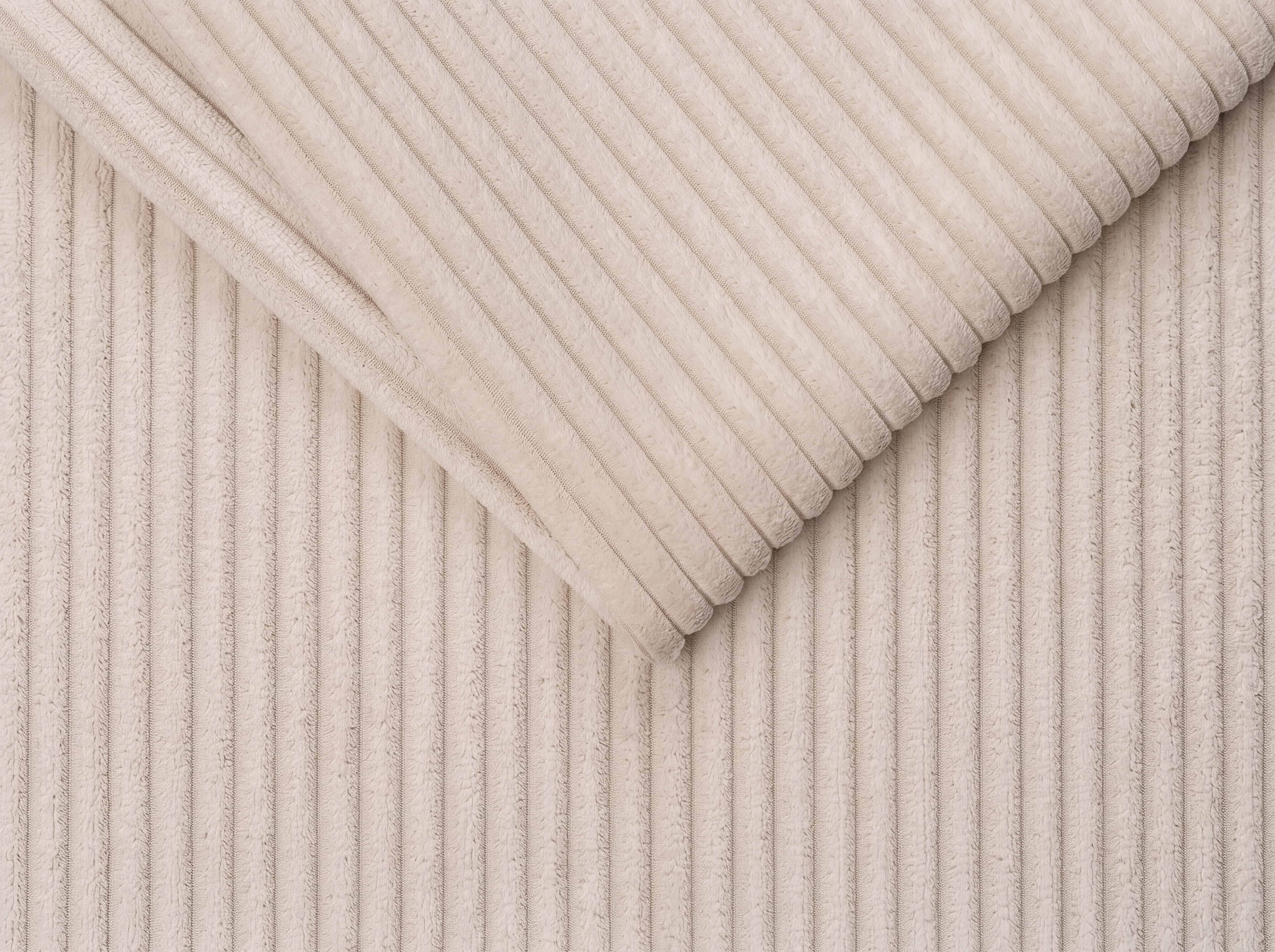 Cordstoff in Beige mit breiter, senkrechter Rippenstruktur und weicher, samtiger Oberfläche