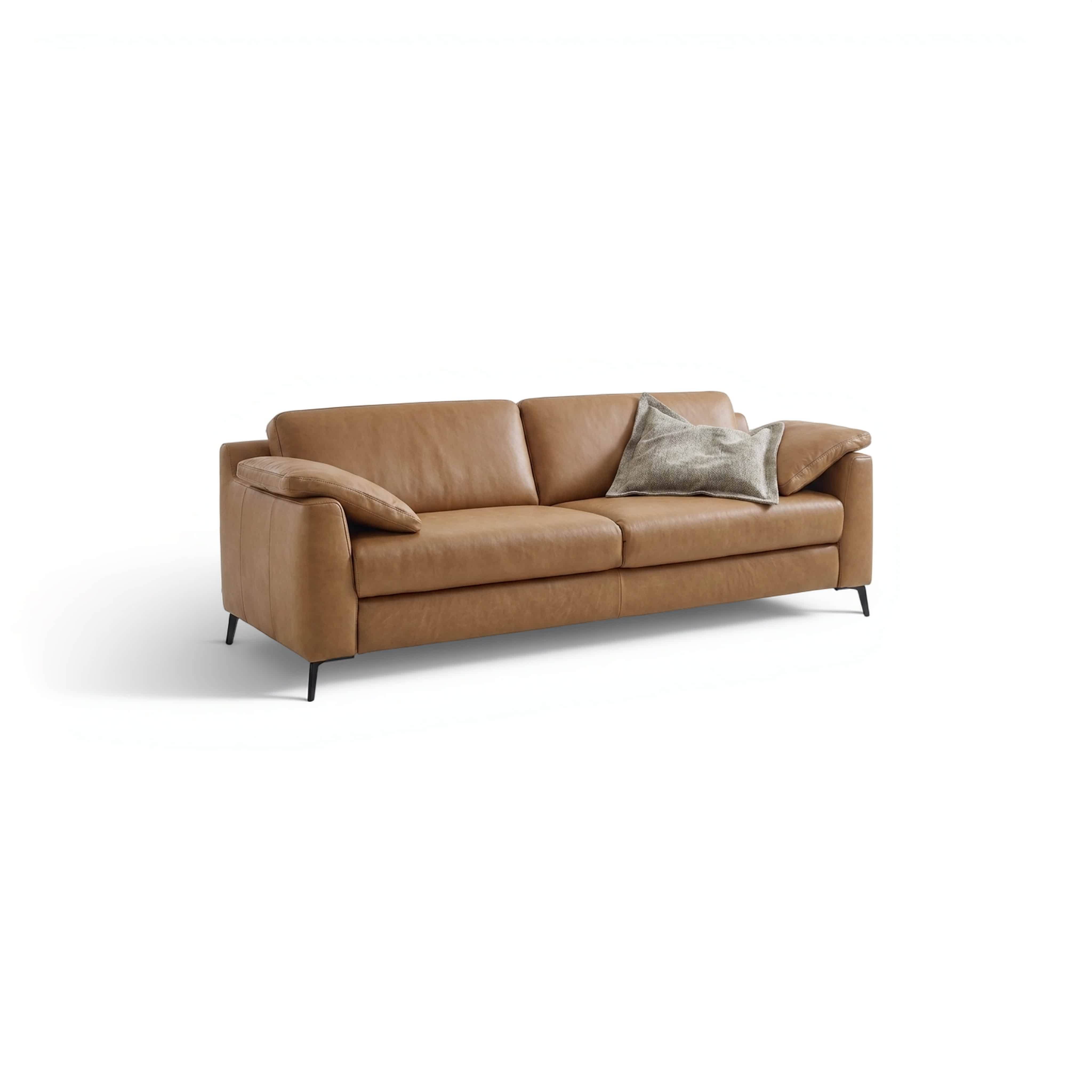 3-Sitzer Sofa Kabs Dakota aus braunem Leder mit schwarzen Füßen und zwei Armlehnen, Zierkissen auf Sitzfläche