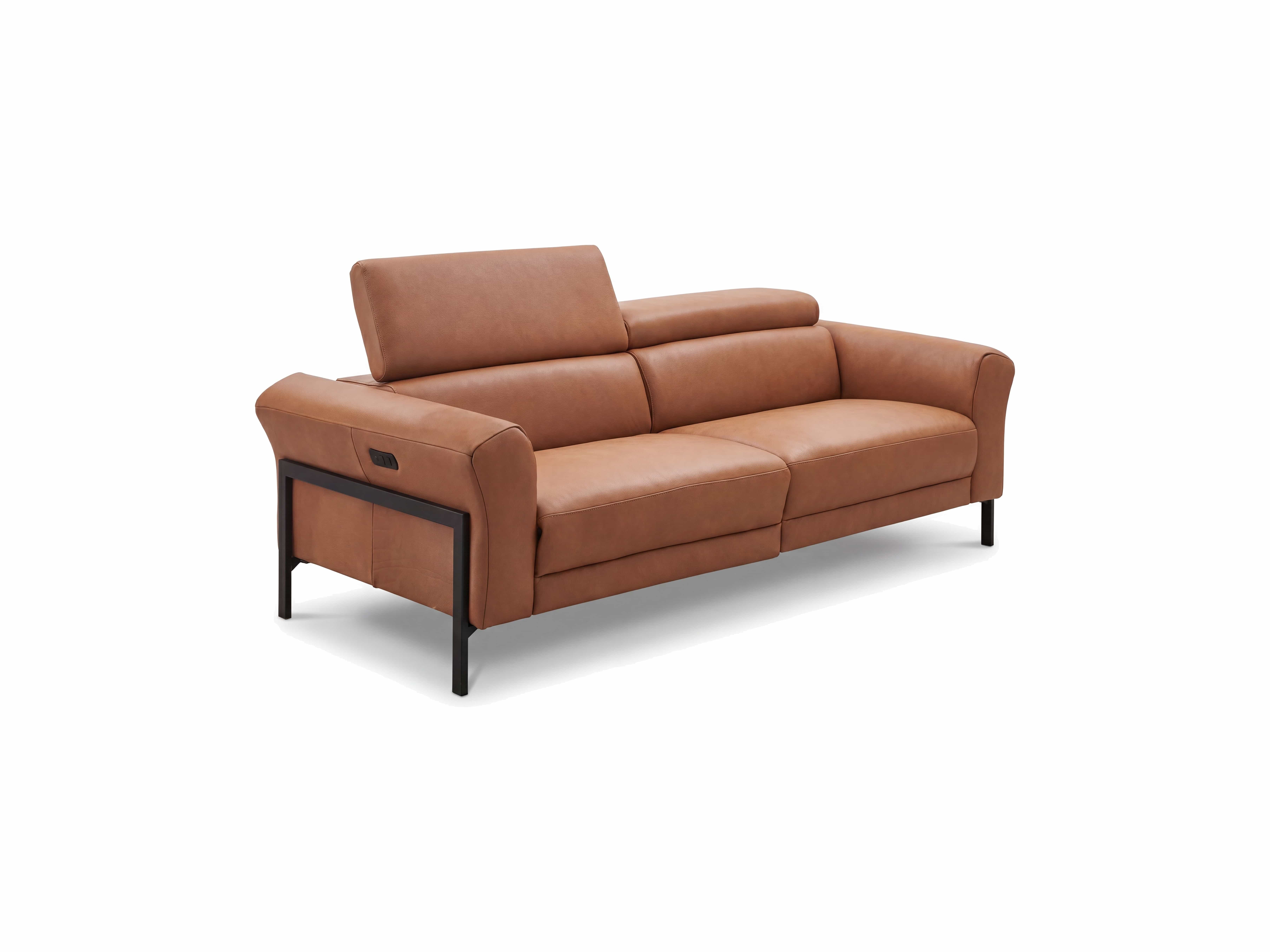 2-Sitzer Sofa Modell Kabs aus braunem Leder mit schwarzen Metallfüßen und verstellbarer Rückenlehne
