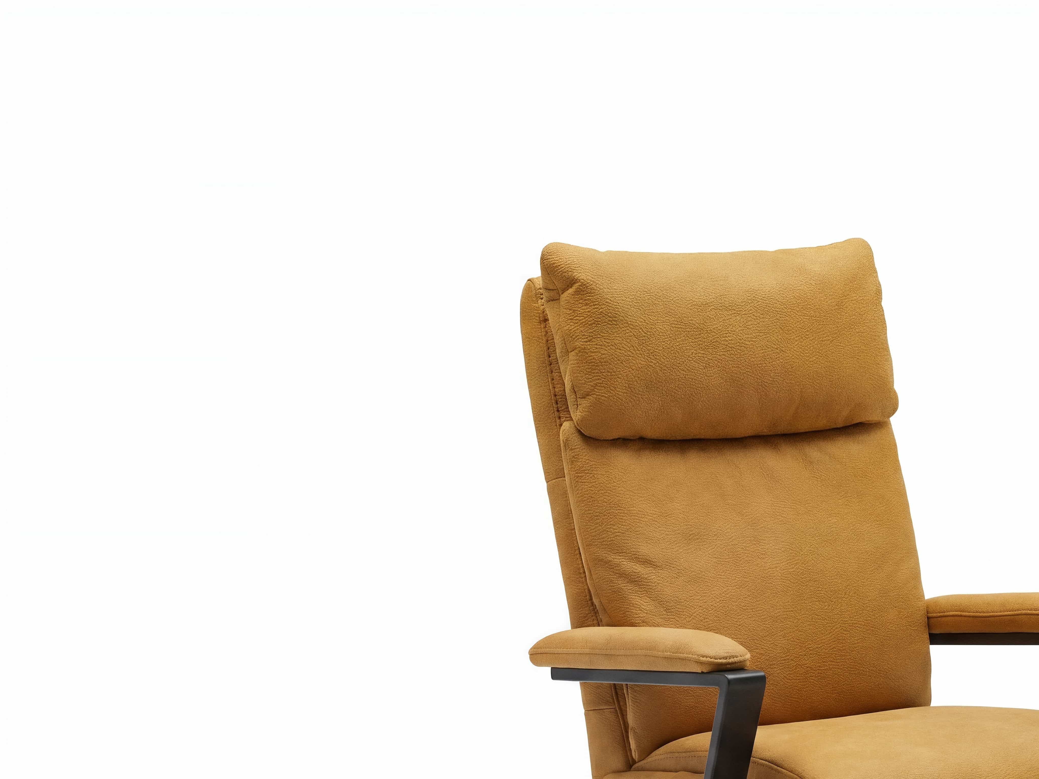 Relaxsessel mit gepolsterter Rückenlehne und Kopfstütze, Bezug in Camel, Armlehnen mit Metallgestell