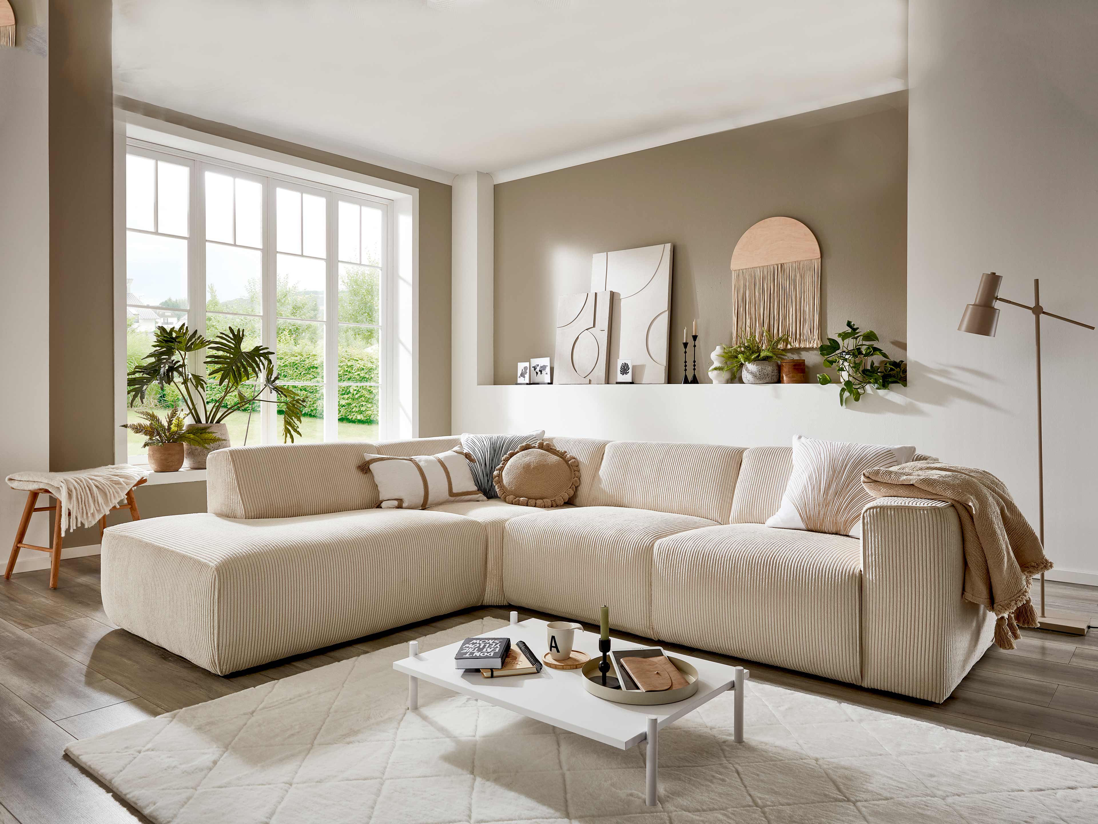 Ecksofa Cordula mit beigem Cordbezug, breite Sitzfläche, gepolsterte Rückenlehne, Armlehne rechts