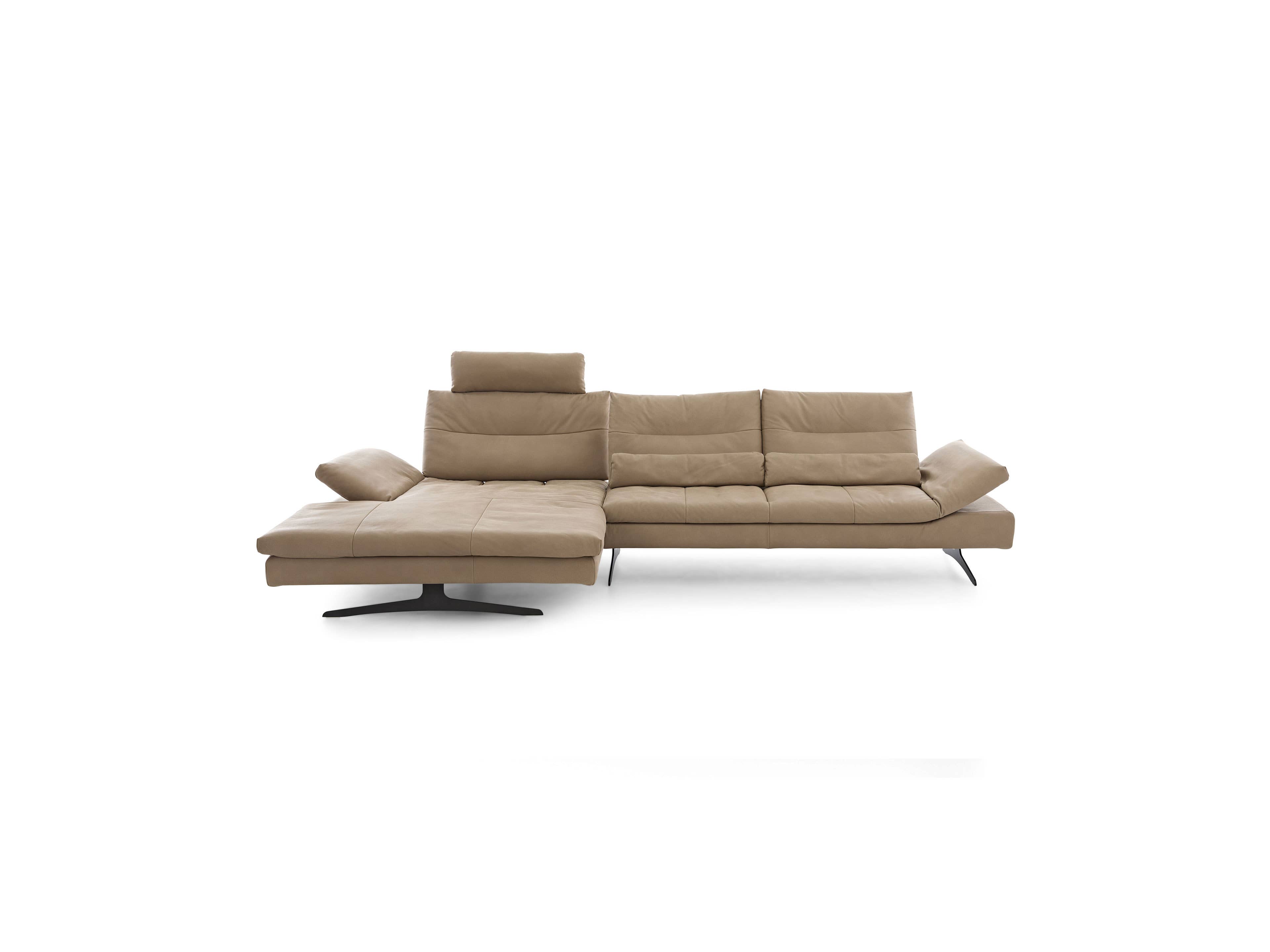 Ecksofa Kabs Nino aus beigefarbenem Leder mit verstellbaren Armlehnen und Kopfstütze, Metallfüße