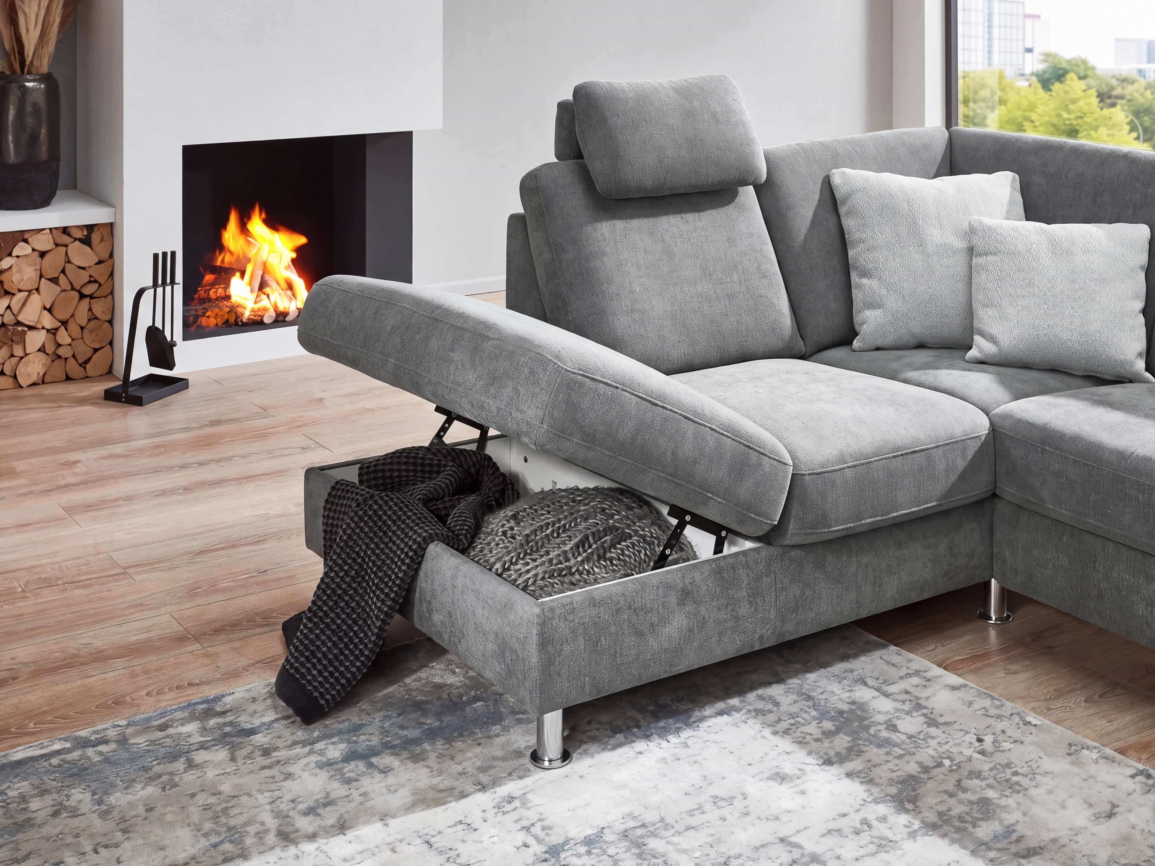 Ecksofa Kabs grau mit Stoffbezug, verstellbarem Kopfteil und aufklappbarem Stauraumfach